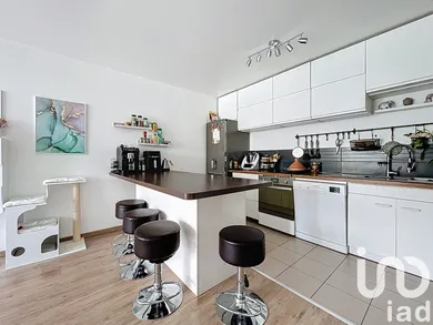 Apartment in Chevilly-Larue (94550)