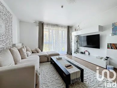 Apartment at Chevilly-Larue (94550)