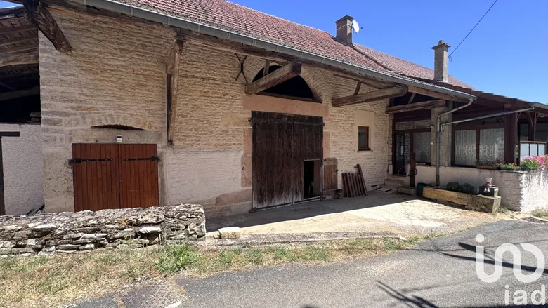 Maison 8 pièces 176 m² · à Ozenay · 176 m² · 298 000 €