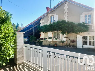Maison de campagne à Mouzon (16310)