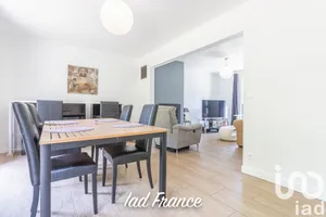 House at La Falaise (78410)