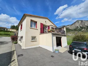 Village house at Aurel (26340)