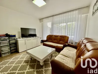 Apartment at Saint-Julien-en-Genevois (74160)