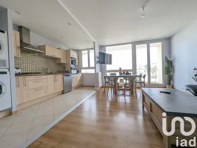 Apartment at Le Mans (72000)