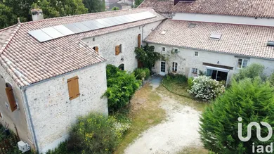 House in La Tâche (16260)