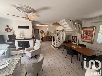 House at Le Beausset (83330) — 8/25