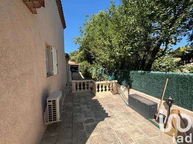 House at Le Beausset (83330) — 23/25