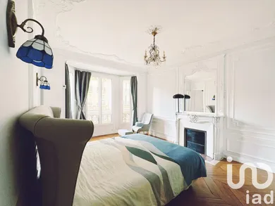 Appartement à Paris (75007) — 10/15