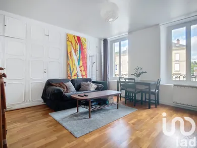 Apartment in Sèvres (92310)