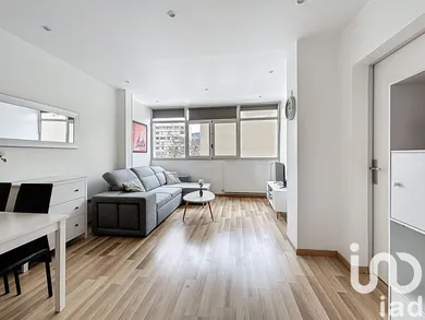 Apartment in Toulon (83000)