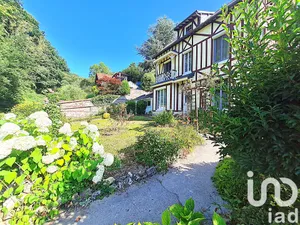 Maison de campagne à Saint-Laurent-de-Brèvedent (76700)