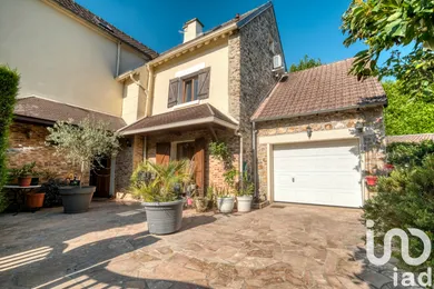 Traditional house at Saint-Jean-les-Deux-Jumeaux (77660)