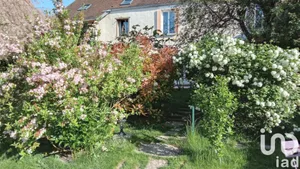 Maison de campagne à Arthonnay (89740)