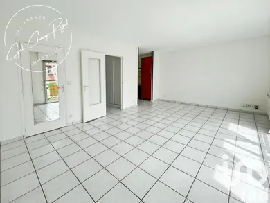 Apartment at Mitry-Mory (77290) — 5/8