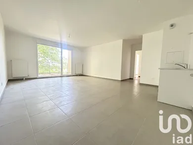 Apartment in Nemours (77140)