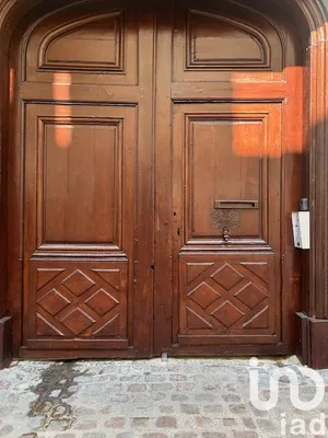 Apartment at Troyes (10000)