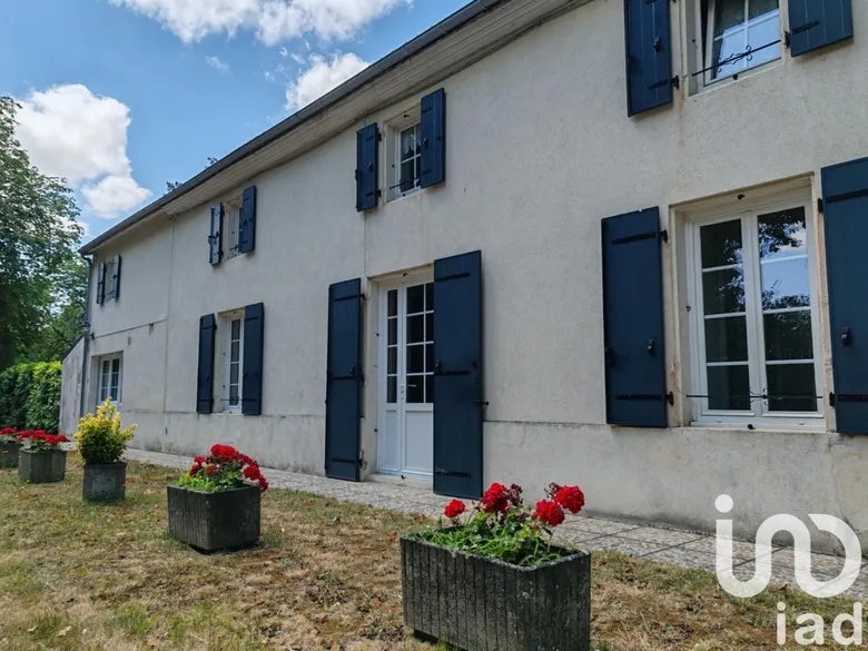 Maison 6 pièces 155 m² · à Surgères · 155 m² · 239 000 €