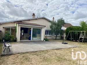 House at Pont-Saint-Martin (44860)