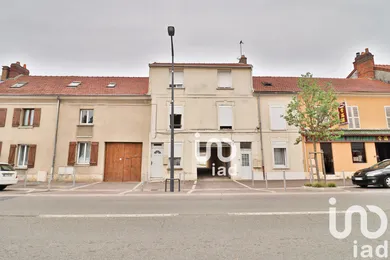 Building in Bonnières-sur-Seine (78270)