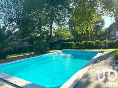 Maison d'architecte à Saint-Pierre-du-Mont (40280)