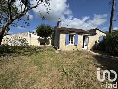 Longere at Saint-Laurent-Médoc (33112)