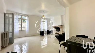 Mansion at Senlis (60300)