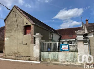 Maison de village à Villiers-Vineux (89360)