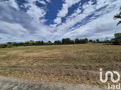 Terrain à bâtir à Saint-Pierre-d'Eyraud (24130)