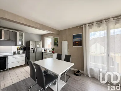 Apartment at Arpajon (91290) — 3/11