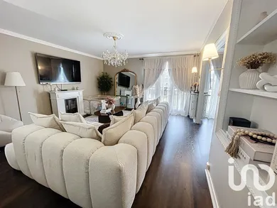 Apartment at Reims (51100)