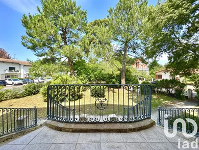 Apartment in Arcachon (33120)