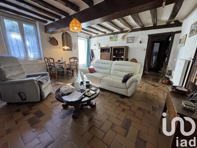 Maison 1 pièce 123 m² · à La Chapelle-Vicomtesse · 123,3 m² · 98 000 €