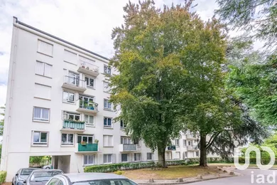 Apartment in Sceaux (92330)