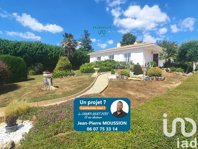 Village house at Le Champ-Saint-Père (85540)