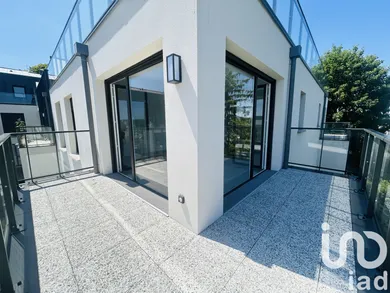 Apartment at Nemours (77140)