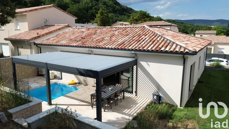 Maison 4 pièces 104 m² · à Rochemaure · 104 m² · 350 000 €