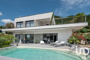 Architectural house at Voiron (38500)