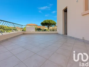 Apartment at Six-Fours-les-Plages (83140)