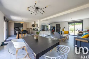 House at Fleury-en-Bière (77930)