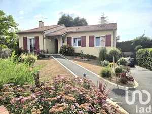Detached at Maulévrier (49360)