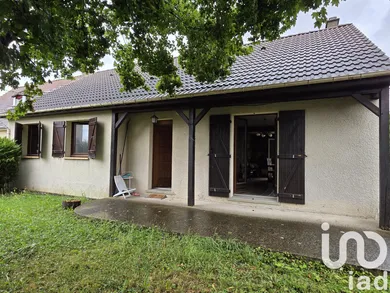 Traditional house at Chelles (77500)