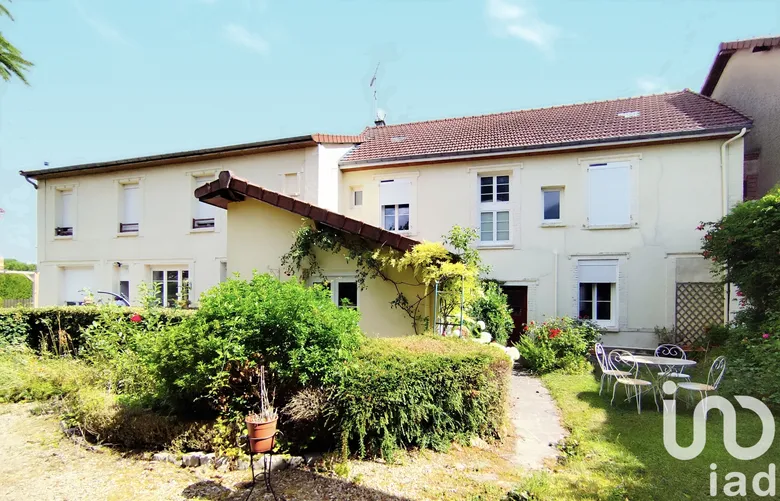 Immeuble 388 m² · à Mailly-le-Camp · 388 m² · 292 000 €