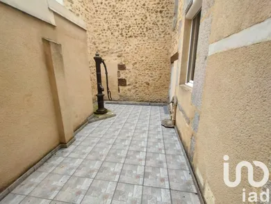 Townhouse in Beaumont-sur-Sarthe (72170)