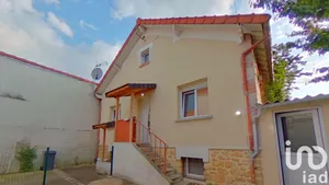 Detached house in Villeneuve-le-Roi (94290)