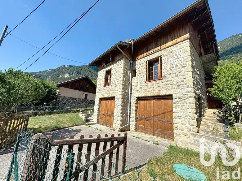 Maison 6 pièces 110 m² · à Saint-Martin-Vésubie · 110 m² · 330 000 €