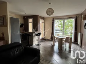 Apartment at Saint-Pierre-du-Perray (91280)