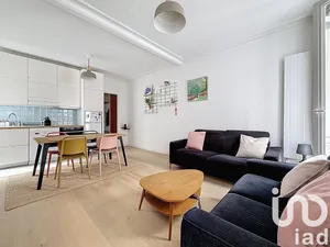 Apartment at Paris (75011)