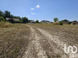 Land at Esclavolles-Lurey (51260)