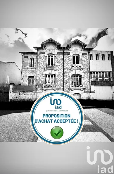 Mansion at La Rochelle (17000)