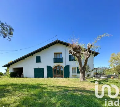 Traditional house in Bardos (64520)